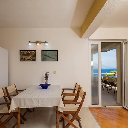 Apartment Sail Away *